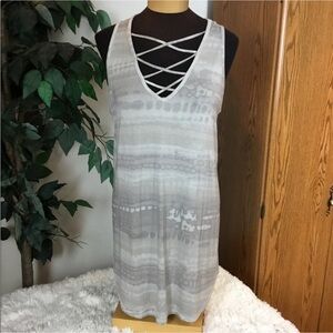 Maurices 24/7 Crisscross V-Neck Sleeveless Tunic Top Gray Tie-Dye Size Large